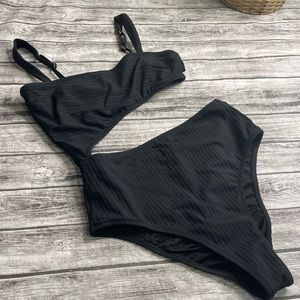 One piece open side